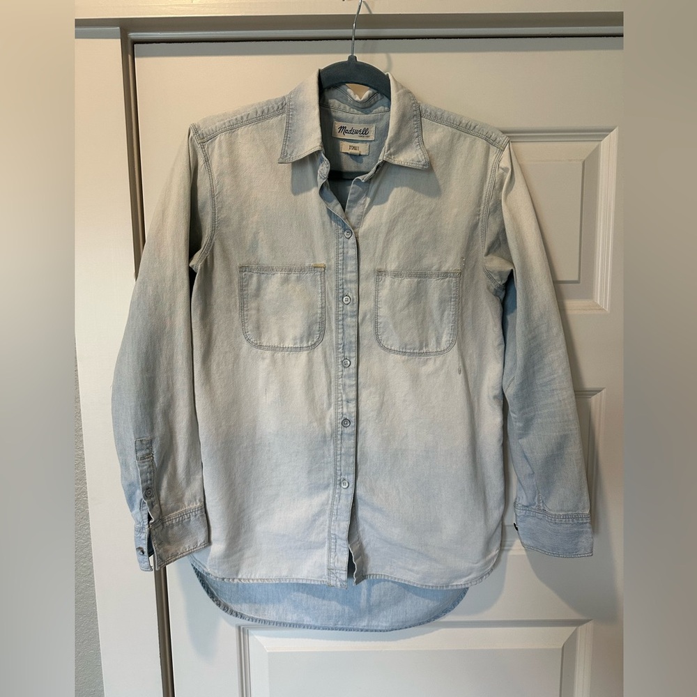Madewell Light Blue Casual Button Down Shirt